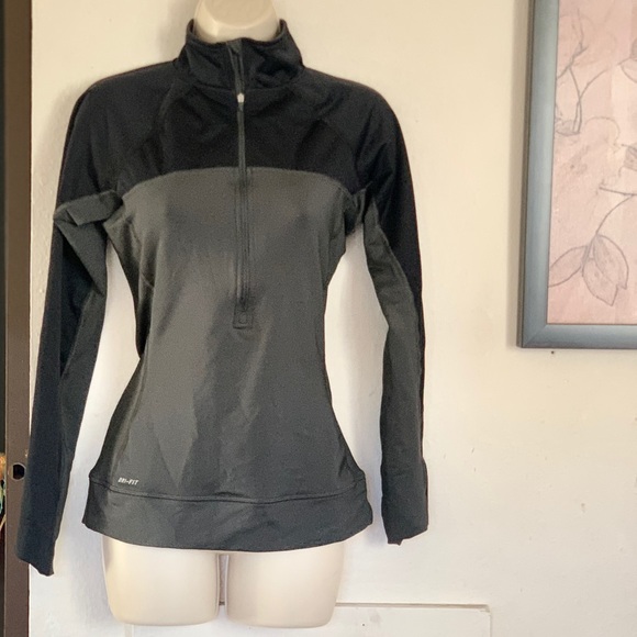 Nike Sweaters - Nike Pro sweater